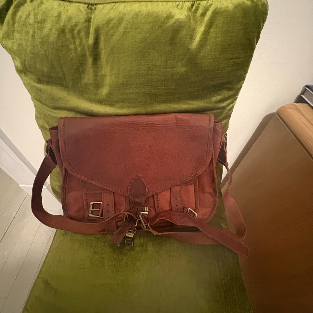 Classic Brown Leather Messenger Bag